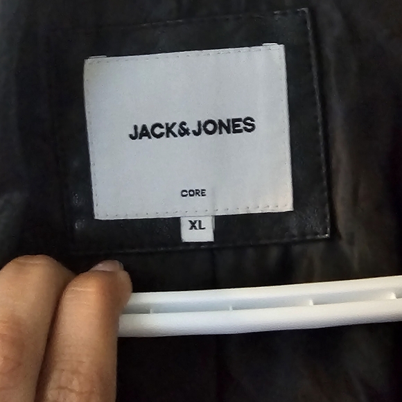 Faux leather jacket - Picture 3 of 4